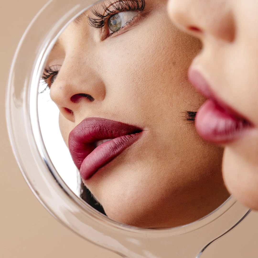 The Crème Shop Read My Lipstick - Silky Satin Makeup 43 The Crème Shop Read My Lipstick - Silky Satin Makeup