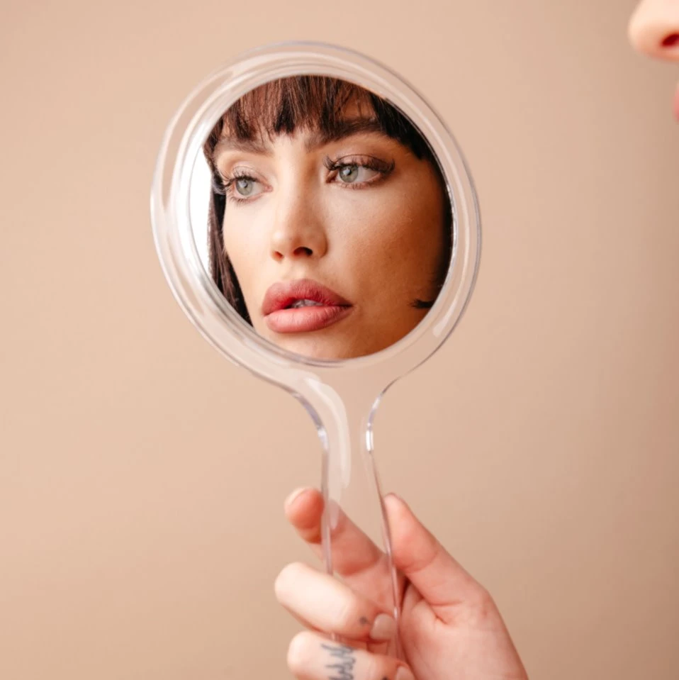 The Crème Shop Read My Lipstick - Silky Satin Makeup 10 The Crème Shop Read My Lipstick - Silky Satin Makeup